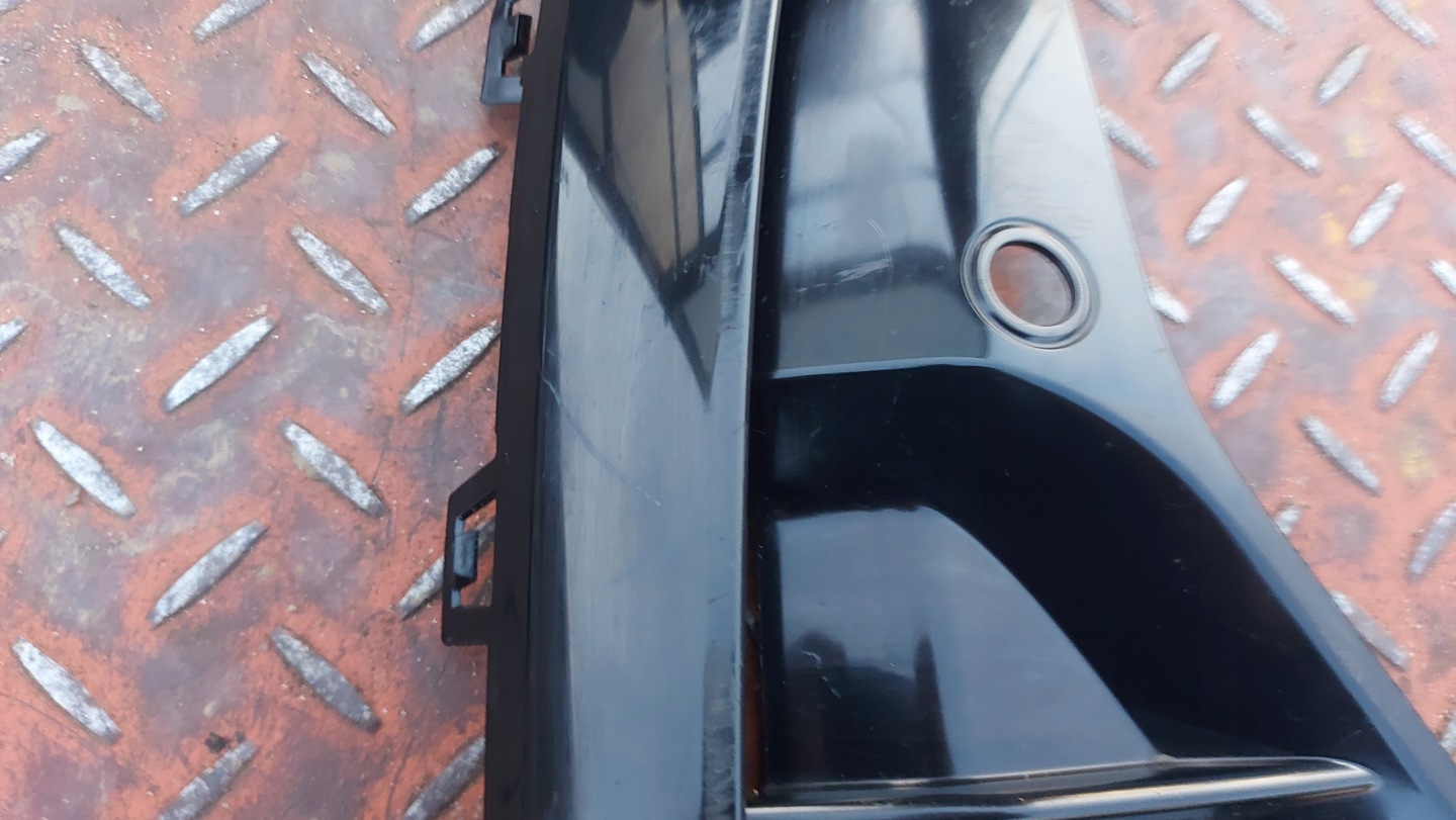 moulding grid of a bumper right right front BMW X3 G01 21