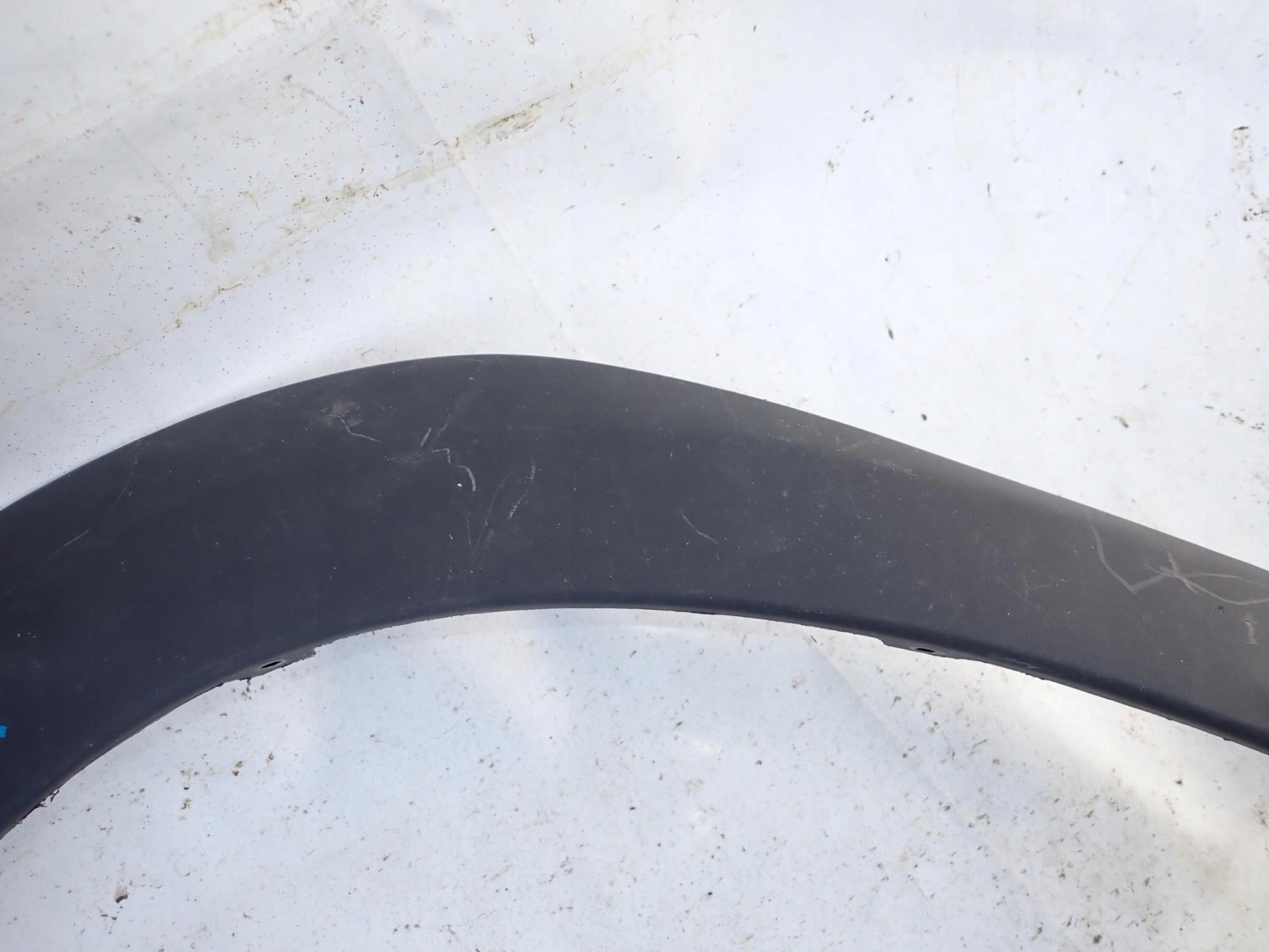 DACIA DUSTER and 1 10-18 moulding cap left front