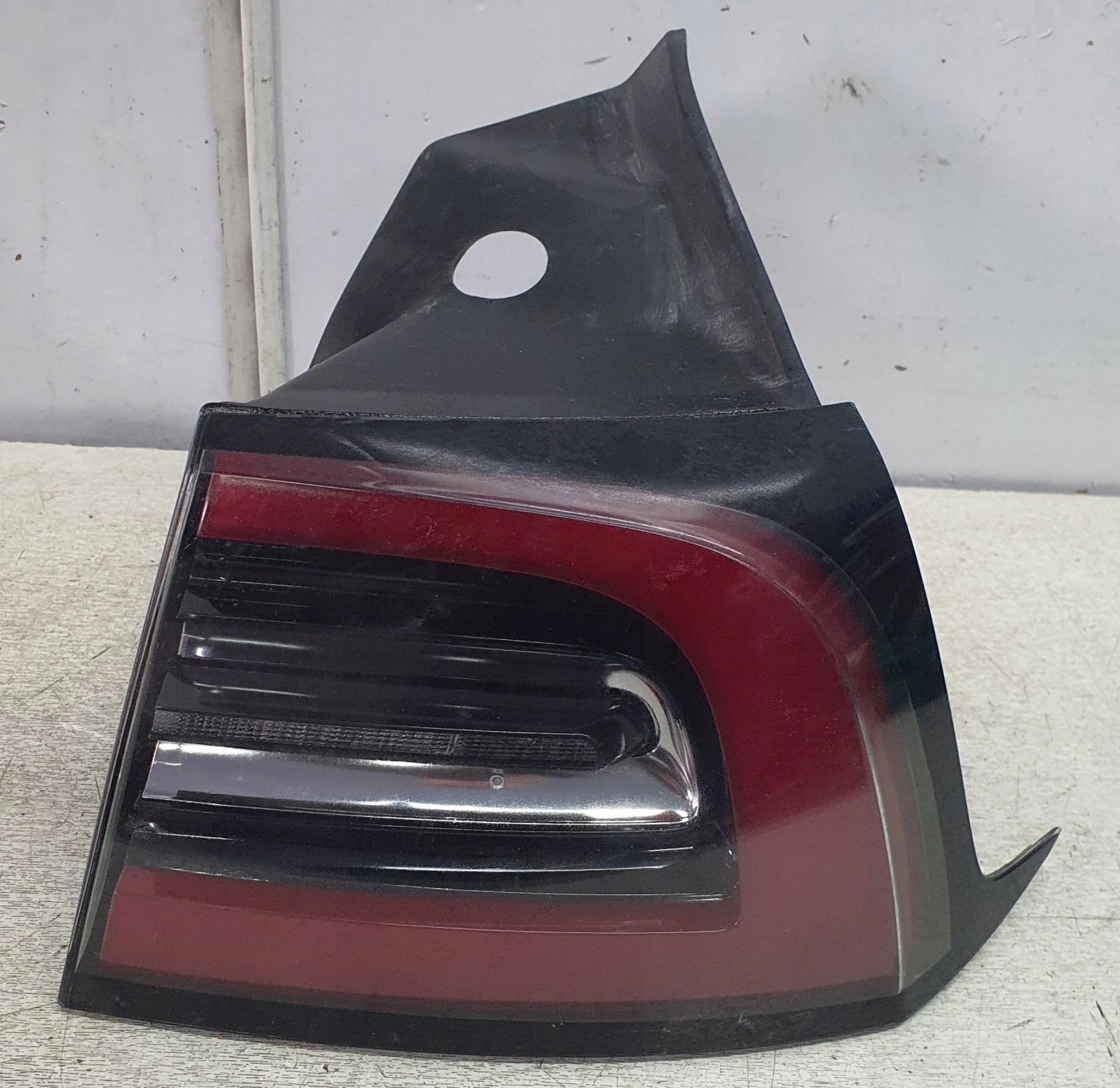 TESLA MODEL 3 LIFT / MODEL Y light rear part right rear LED original