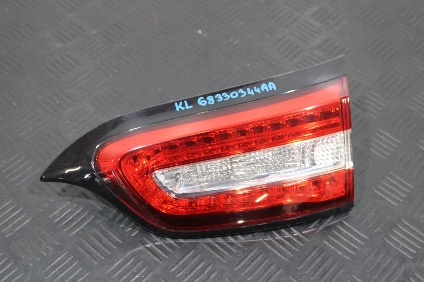 light bonnet right rear part rear 68330344AA JEEP CHEROKEE V 5 KL