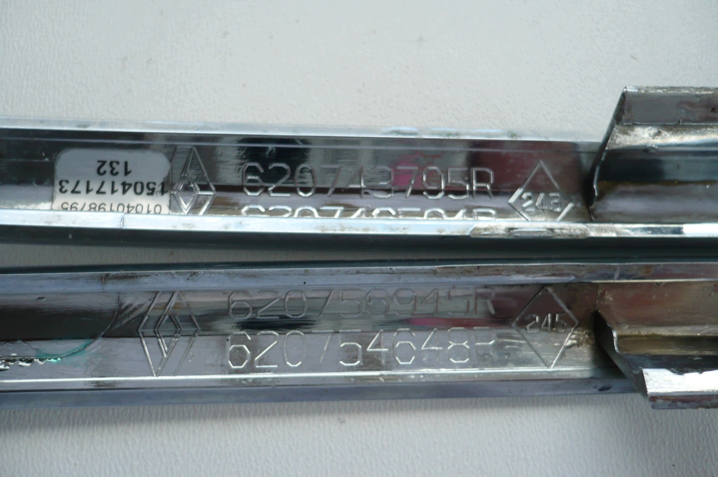 RENAULT CLIO IV 4 2012- moulding CHROM grille GRILLA right + left original