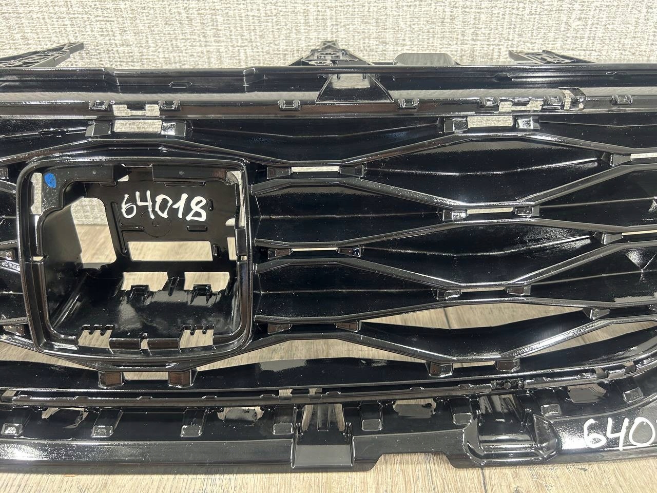 SEAT ATECA 2016-2020 grill grille bumper front 575853654D