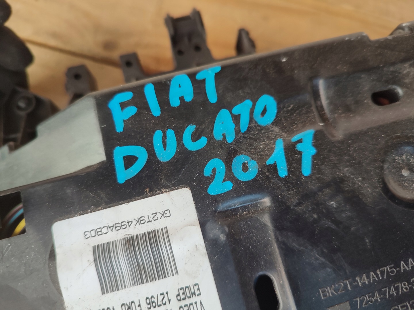 fuse box Ford Transit GK2T-9K499-ACB