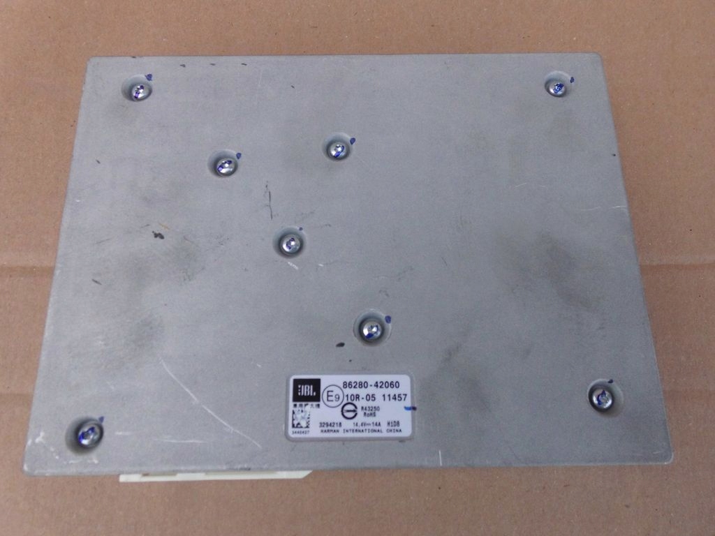 Toyota RAV4 V 2019+ amplifier JBL 8628042060