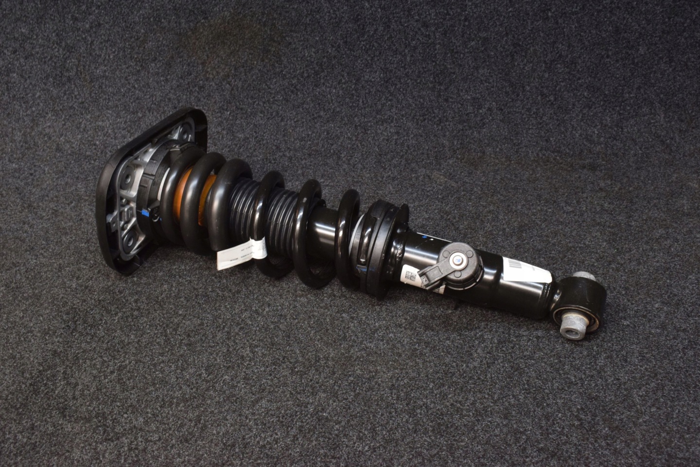 shock absorber left rear part BMW X5 F95 M-POWER 2385km!