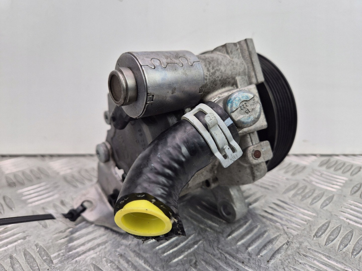 Mercedes E300 CDI W212 pompa servosterzo 642.850 A0064664801