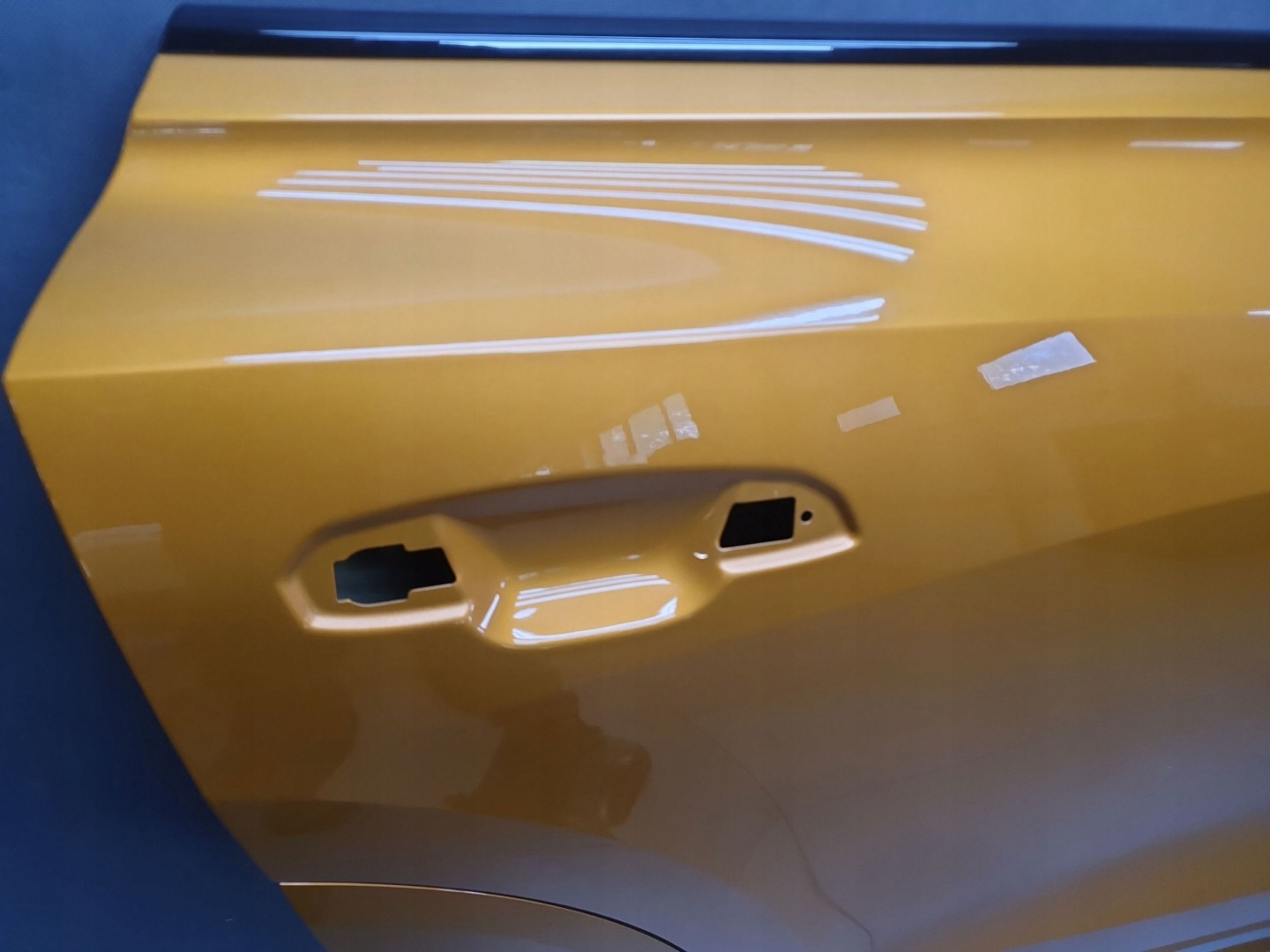 Audi Q8 door right rear. 4M8833052C LY2Y