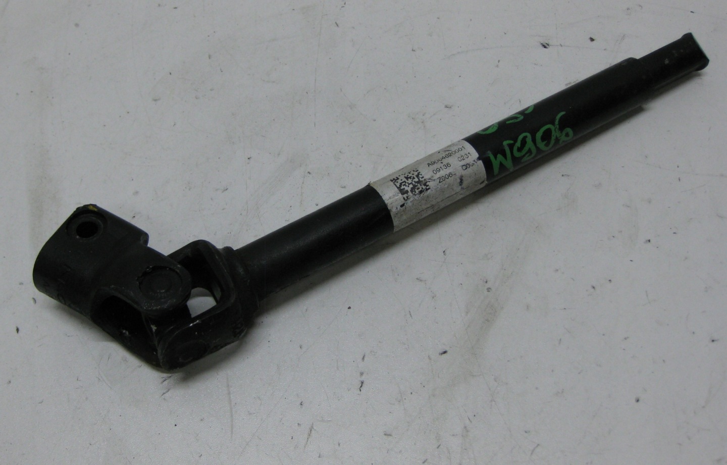 MERCEDES SPRINTER W906 Croix Colonne de direction Volant A9064620001