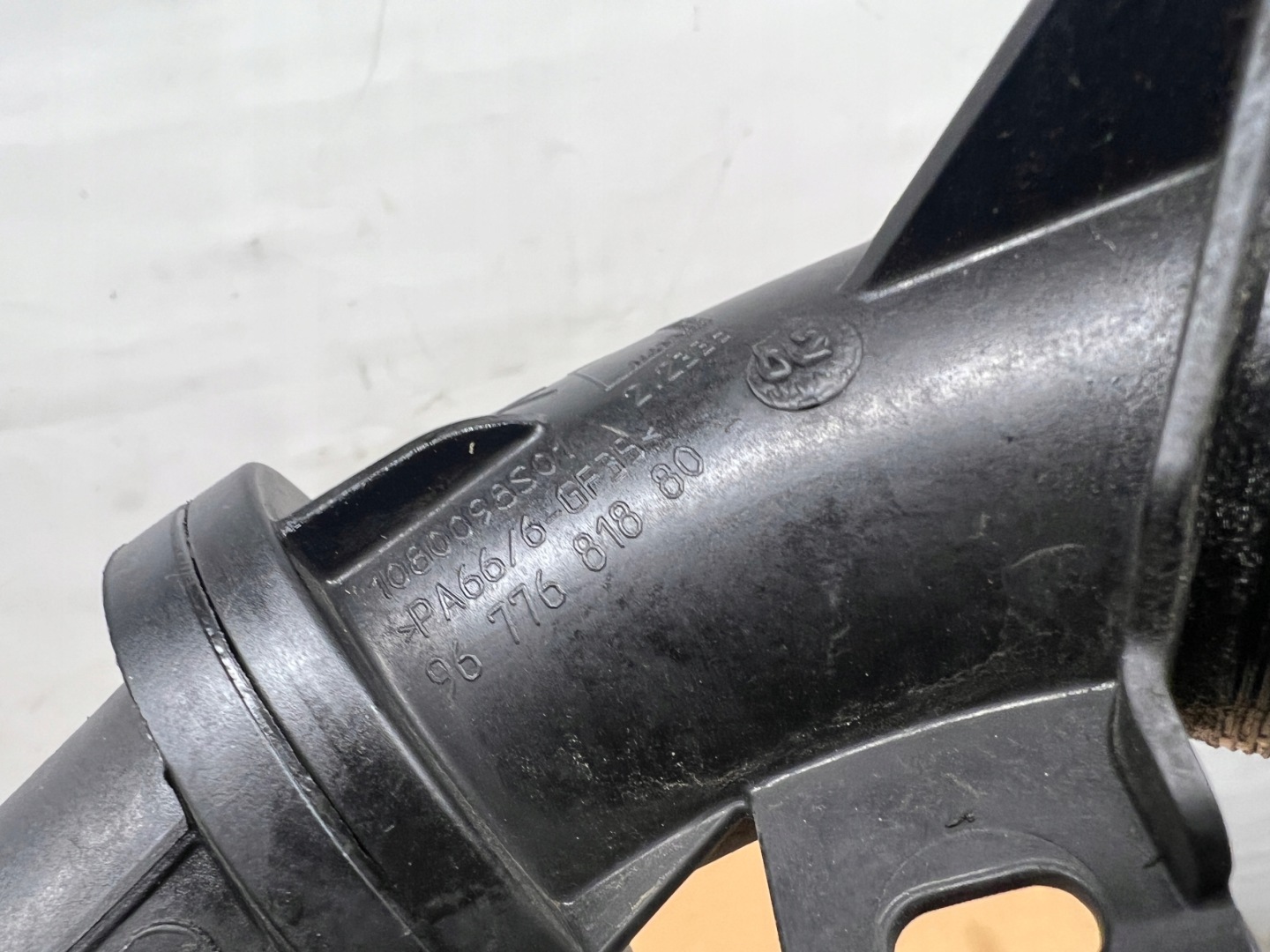Citroen C4 SpaceTourer 1.2 THP Schlauch luft 9677681880