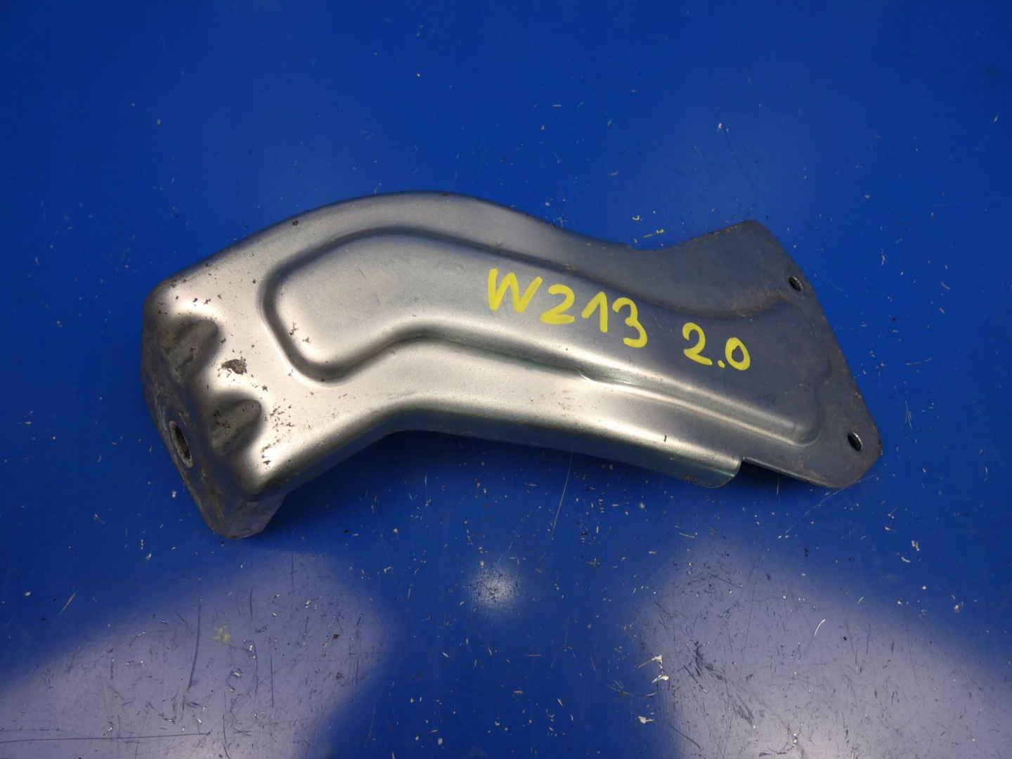 MERCEDES E KLASA W213 holder bracket console holder