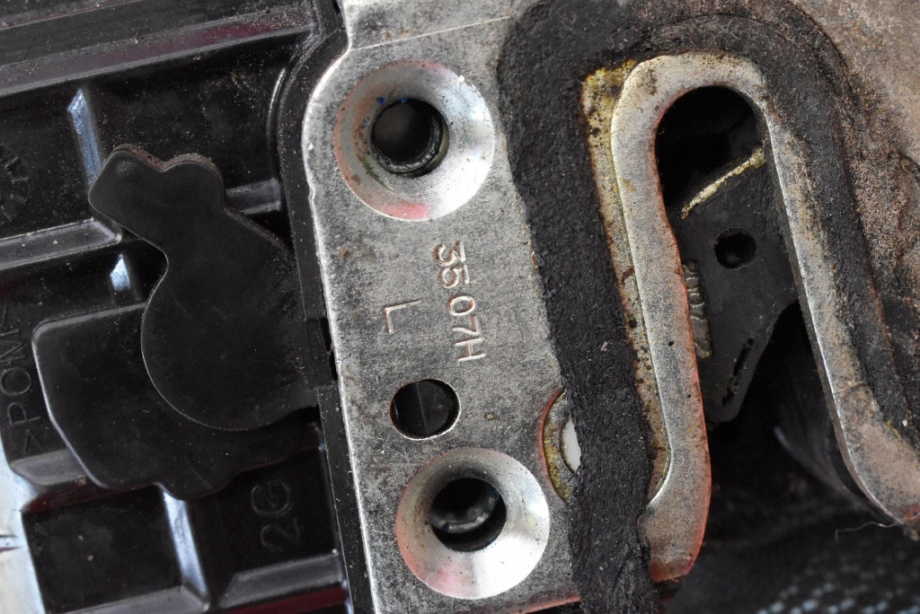 lock door left front front EU KIA CEED 1 and KOMBI 07-10