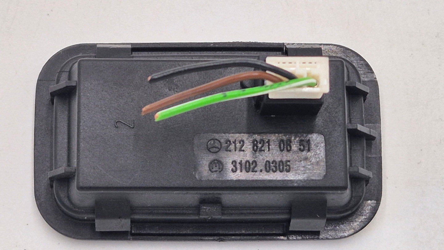 opening control switch bonnet boot MERCEDES E-KLASA W212 A2128210651