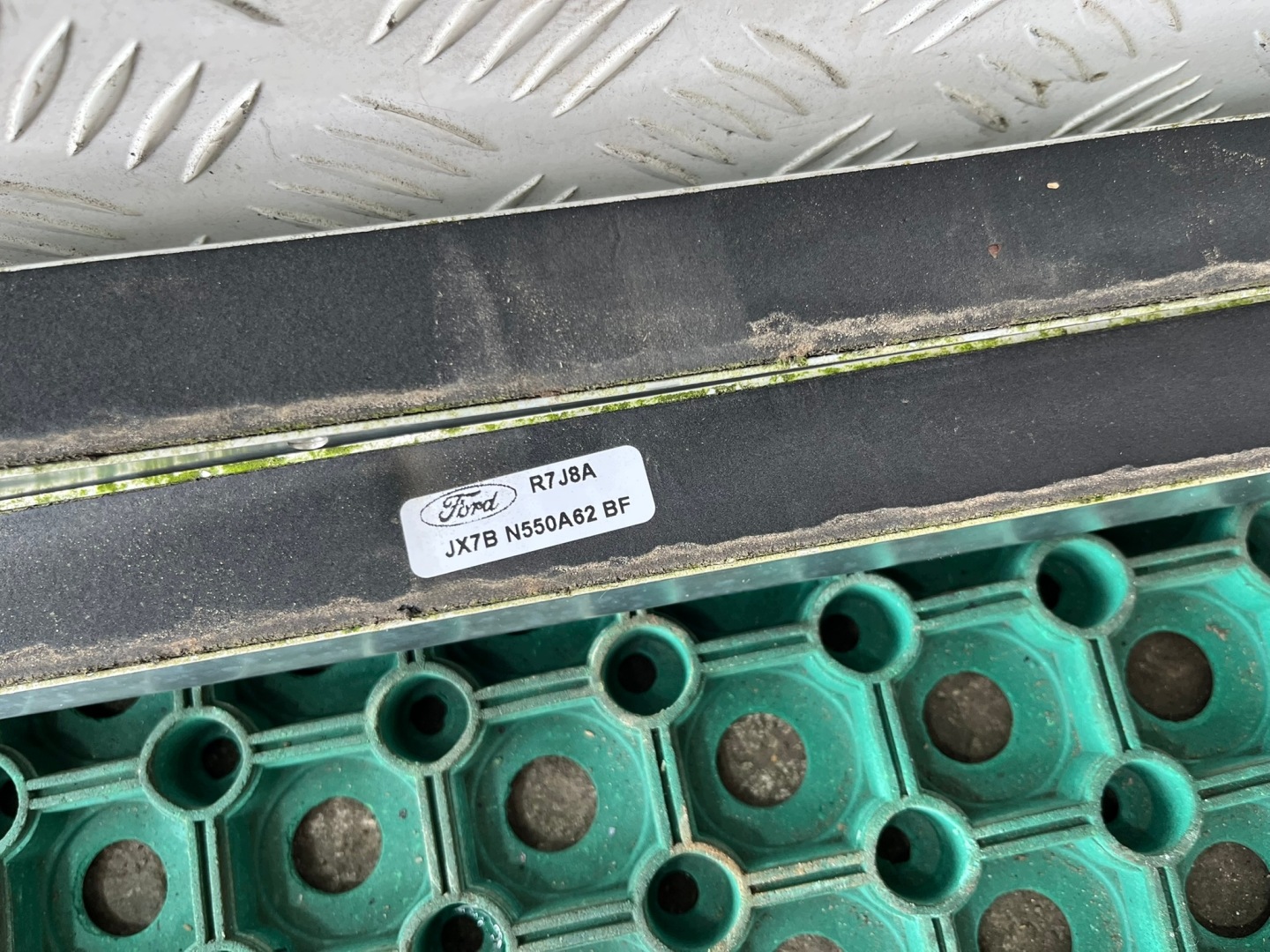 FORD FOCUS MK4 18-25 dachreling dach rechts + links KOMPLET CHROM original