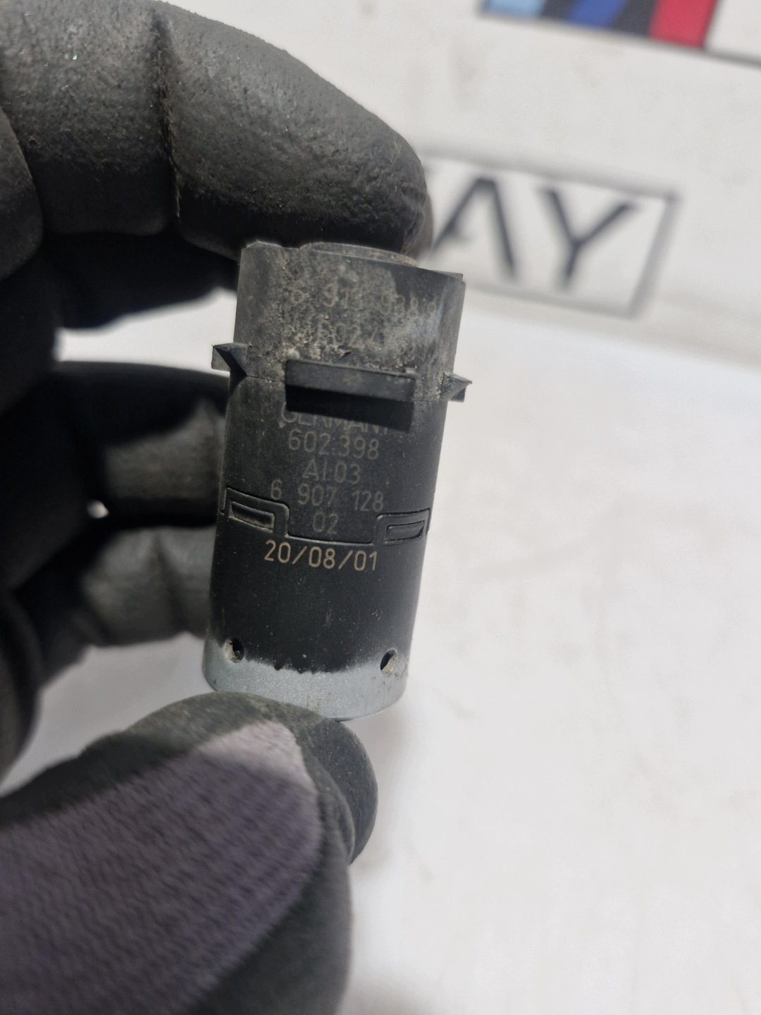6907128 BMW E39 E60 E61 E85 Sensor Parken PDC 354 TITANSILBER