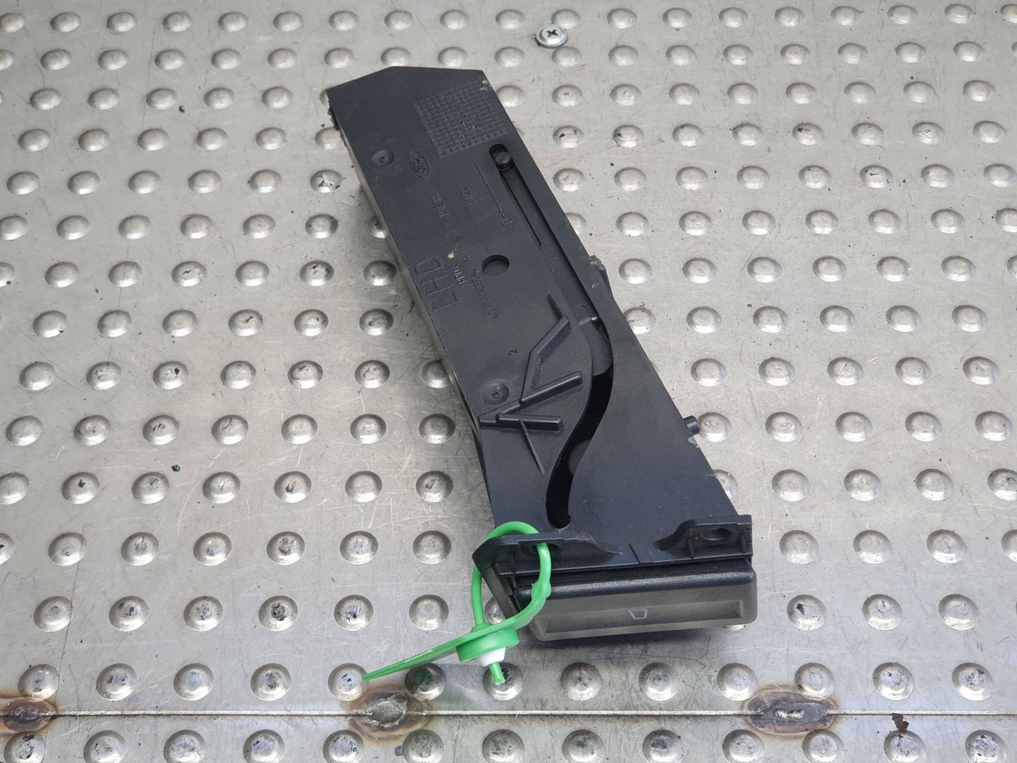 bracket for drinks CUPHOLDER 4S71-13564-A FORD MONDEO MK3 LIFT 00-07