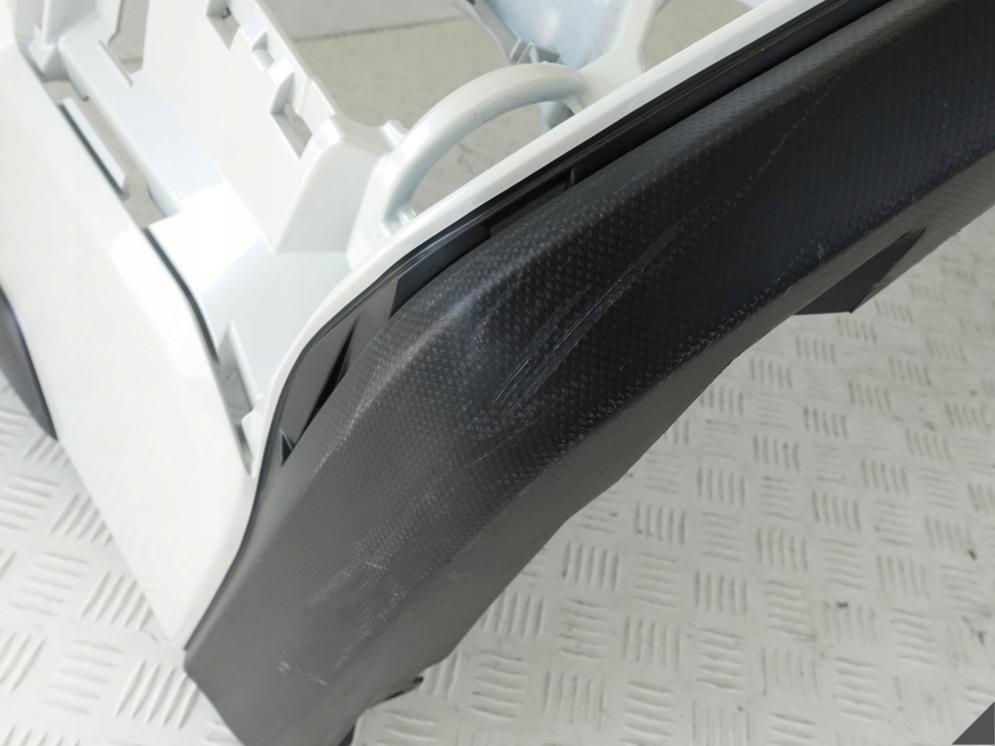 SUBARU XV CROSSTREK II 2 17- front *washer* BLADNY