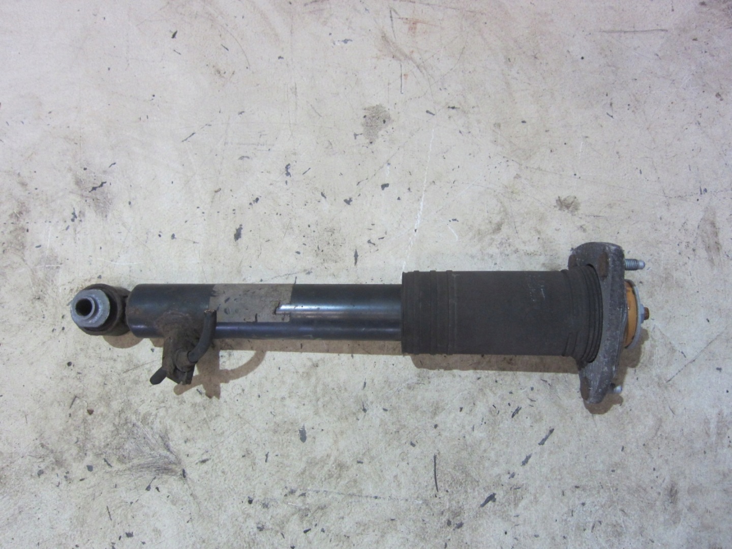 BMW X5 E70 shock absorber rear right left 6781926