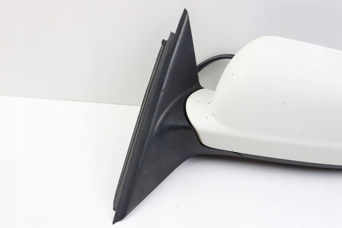 VW PASSAT B5 FL mirror left 5 PIN E1020479 colour BIALY EUROPA