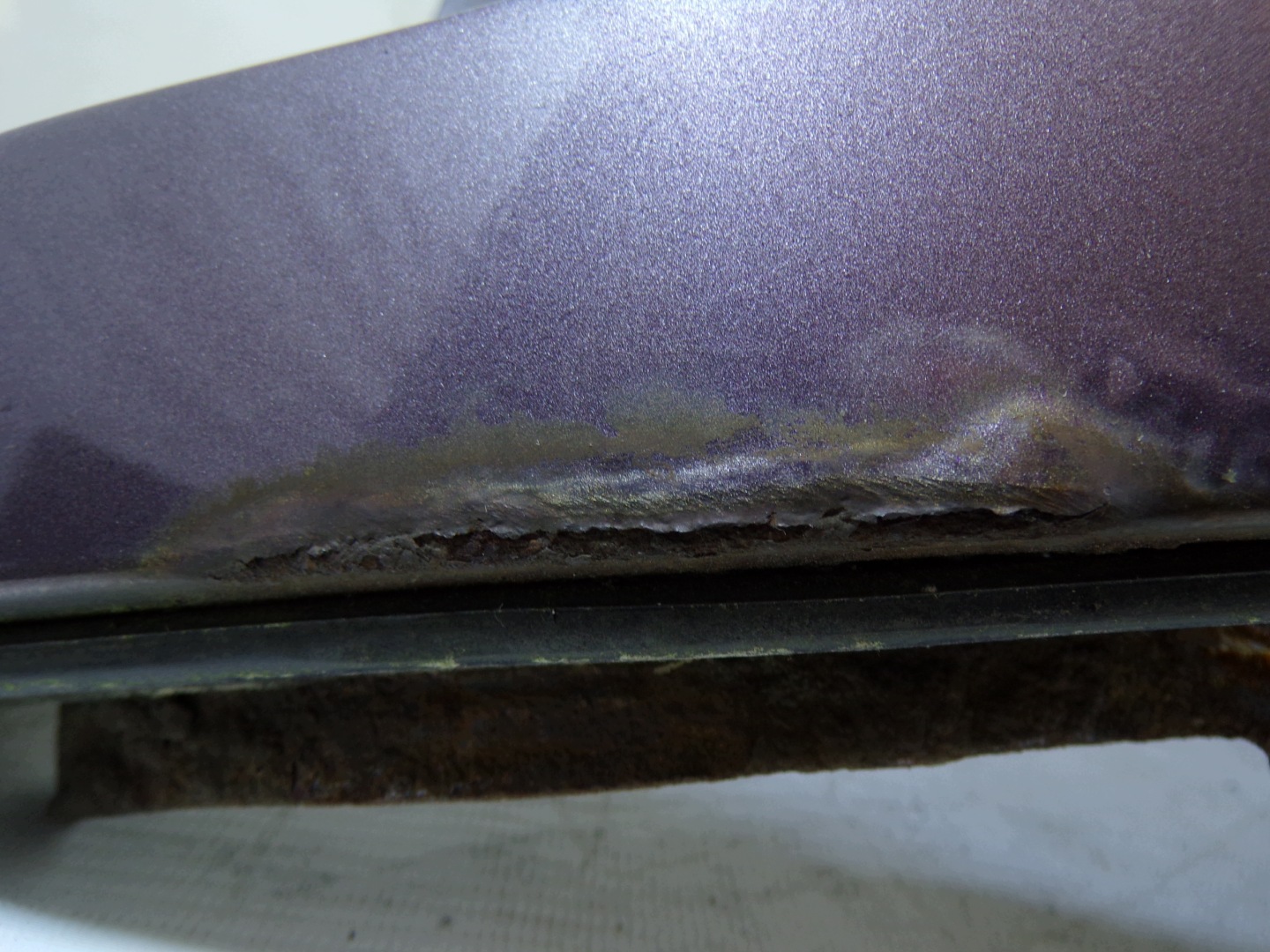 fender left front MERCEDES W124 E-KLASA