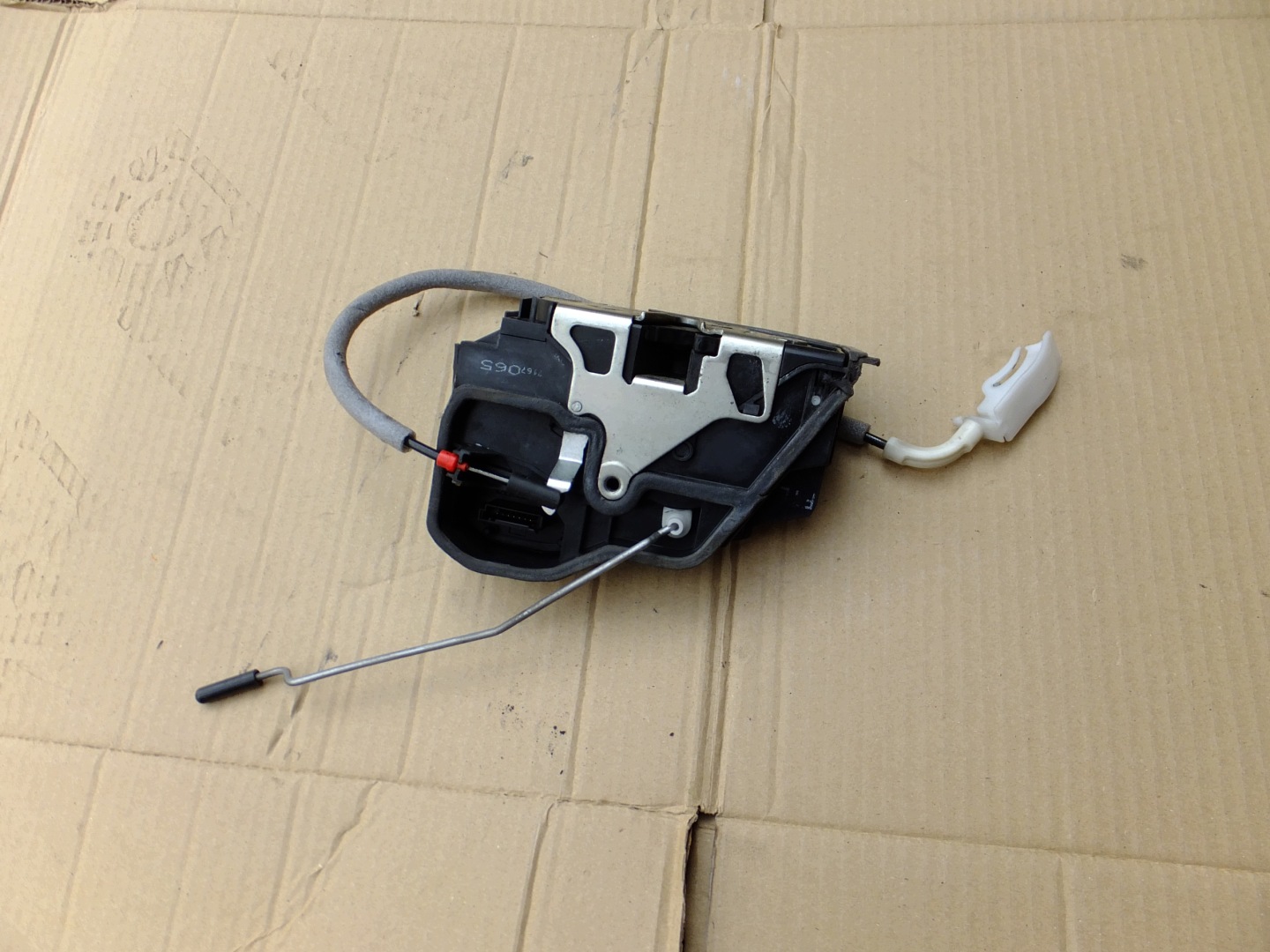 lock left front bmw e60 2005r EUROPA 7167065