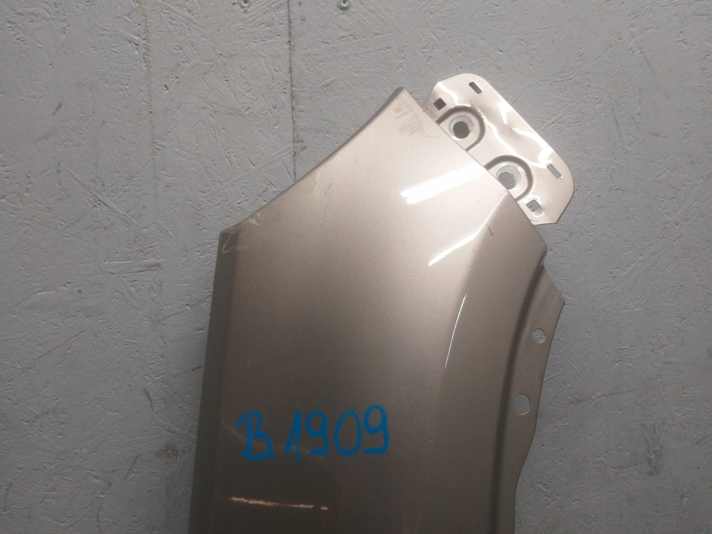 fender front right VW TIGUAN 07-14 5N0