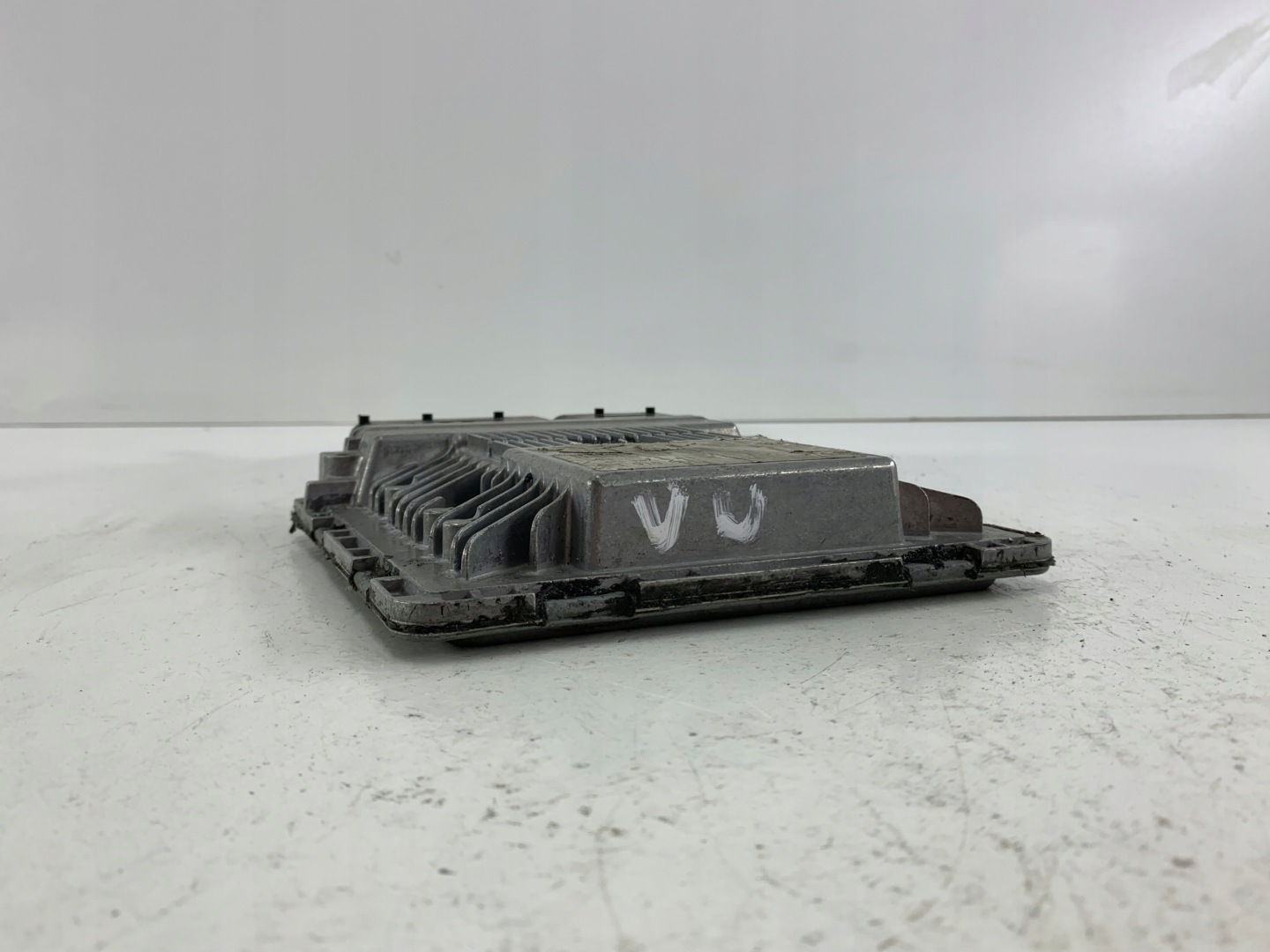 AUDI A6 C6 3.0 TFSI control unit of the engine 4F1910551