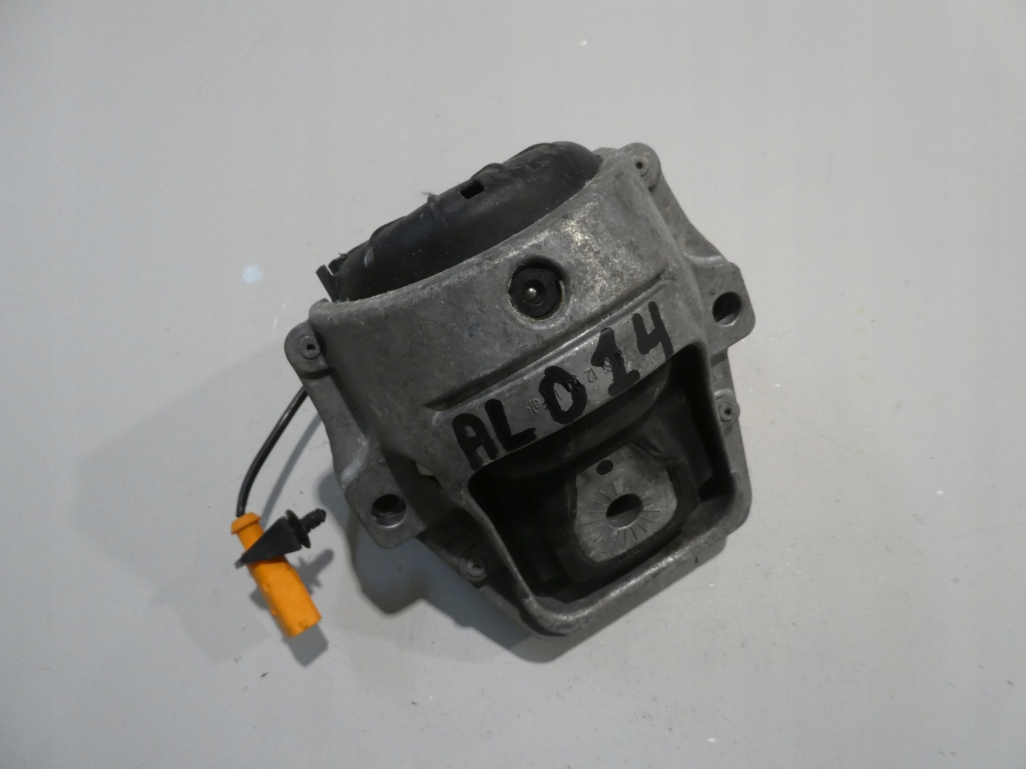 engine mount AUDI A4 B8 2.0 TDI 8K0199381
