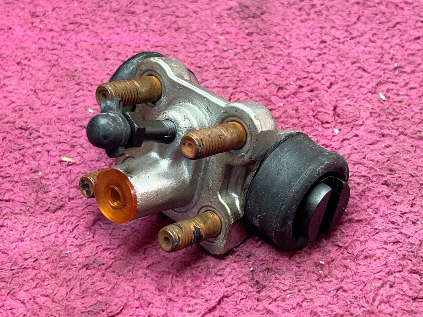 CYLINDEREK Brems- Nissan Urvan - King Van 44100-01W01 Original!!!