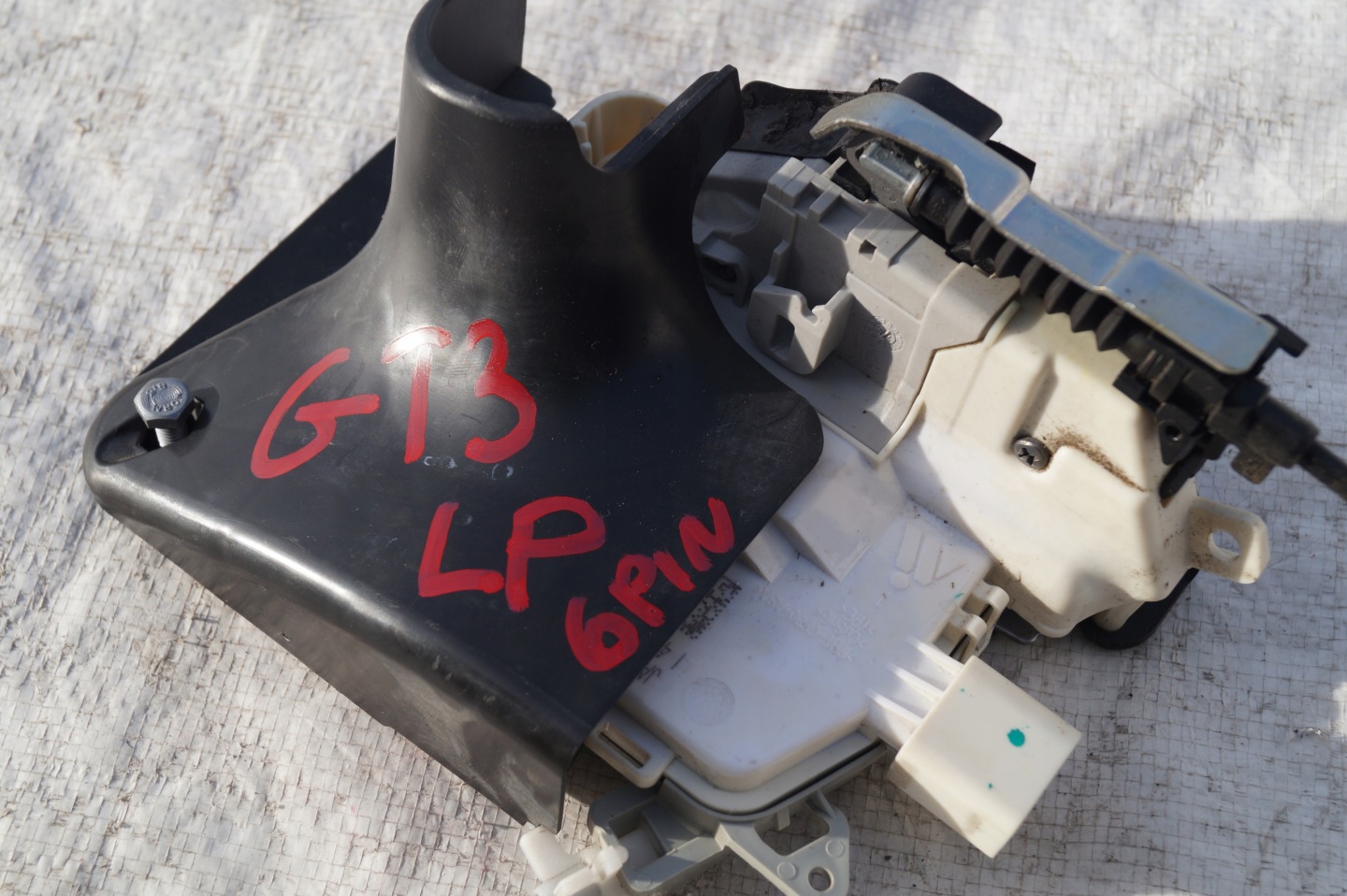 lock door front front left PORSCHE 911 991 6 vertical 8J1837015D