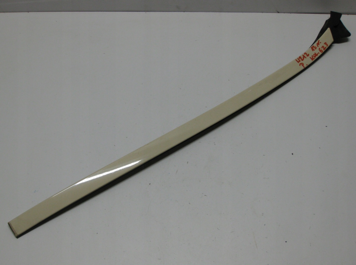 MERCEDES W212 LIFT E class 13R moulding windows front right A2126901082