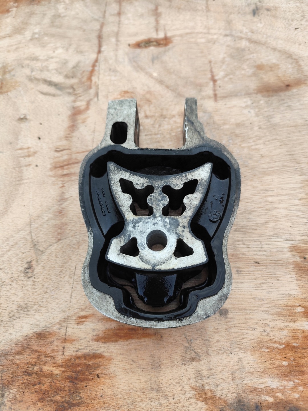 FORD EDGE 2.0 TDCI holder engine mount