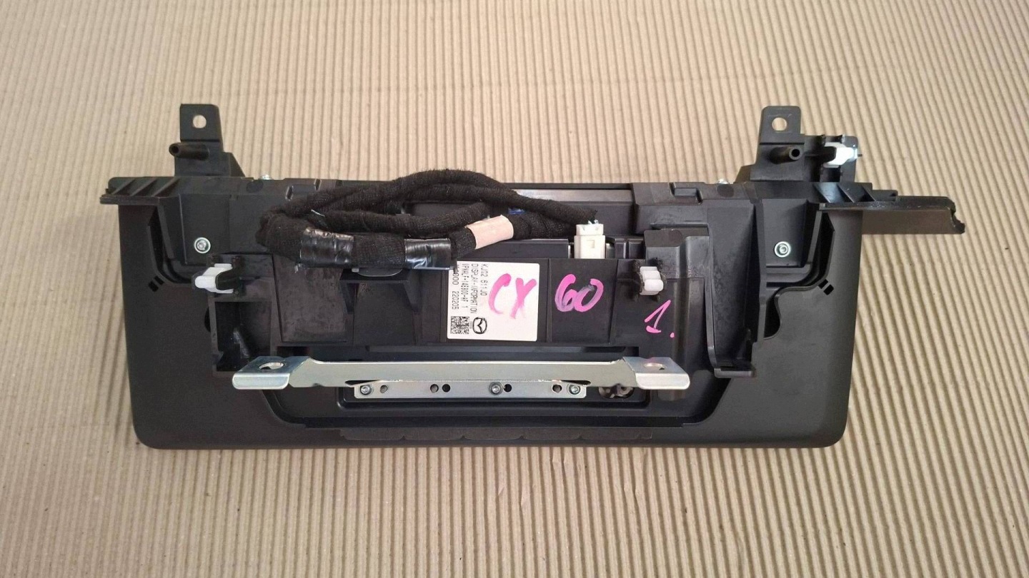 Ekran display Mazda CX-60 KJG2611J0 rysy nr1