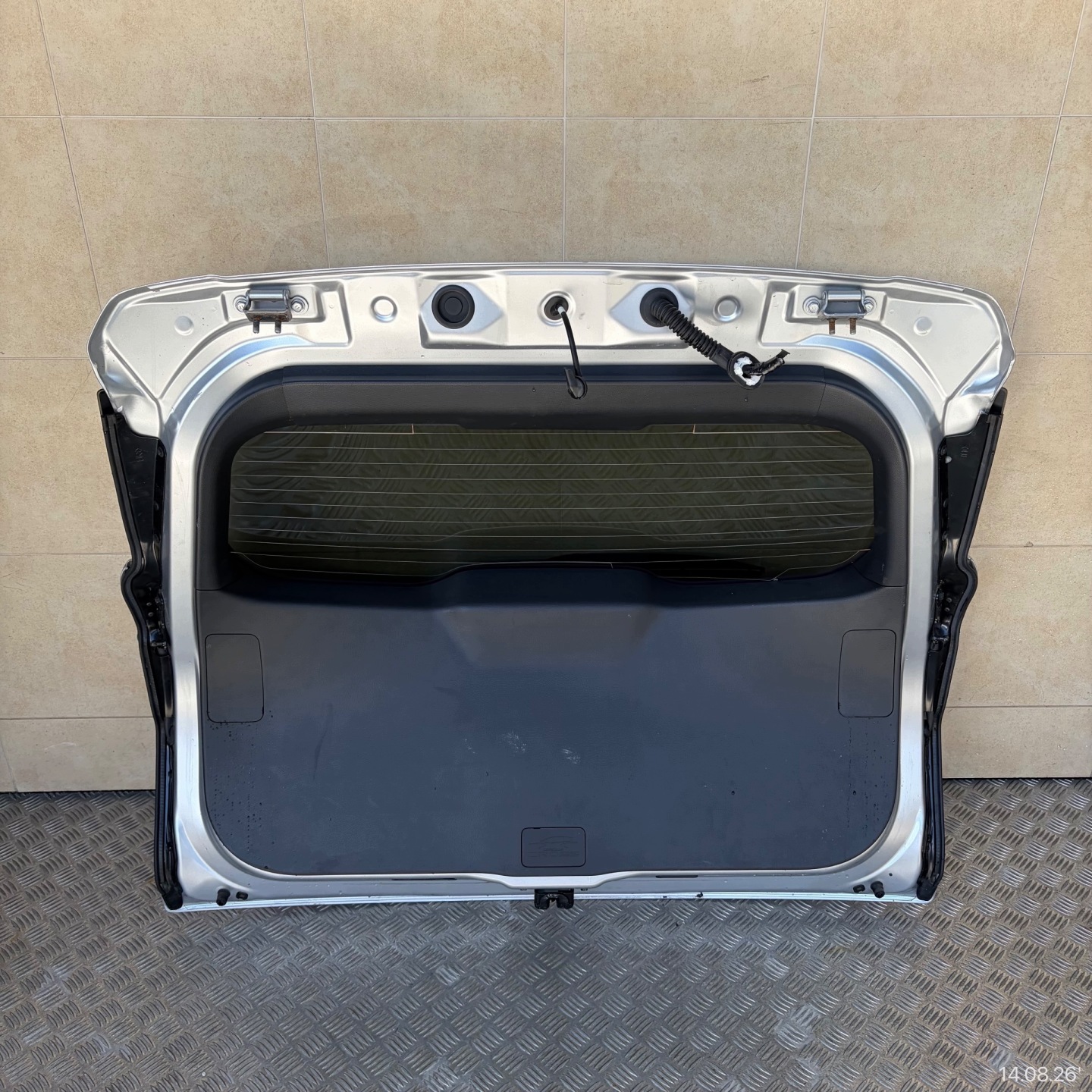 boot doors complete TOYOTA COROLLA CROSS 2025 ROK below KAMERE