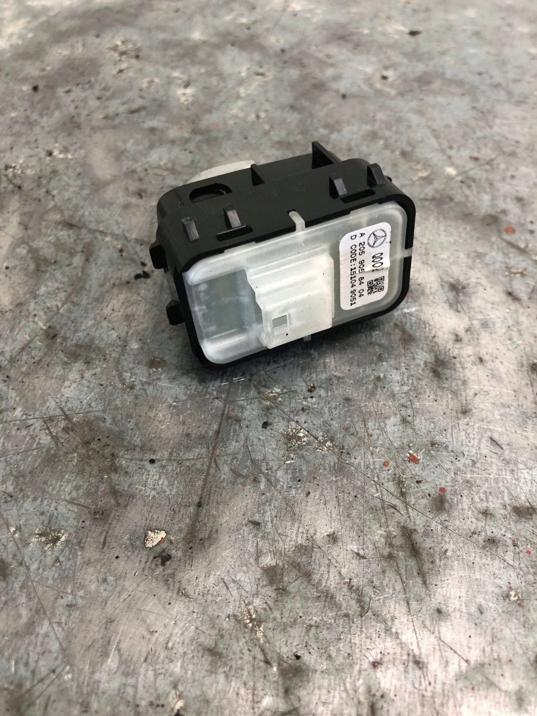 button switch seat right rear part MERCEDES W205 A2059058404