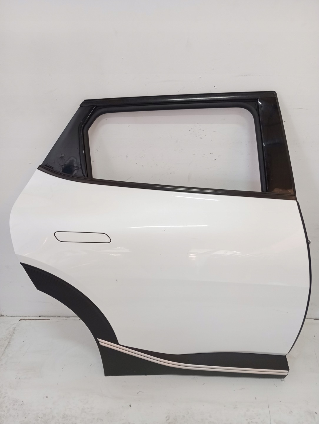 door right rear. KIA EV6 21R