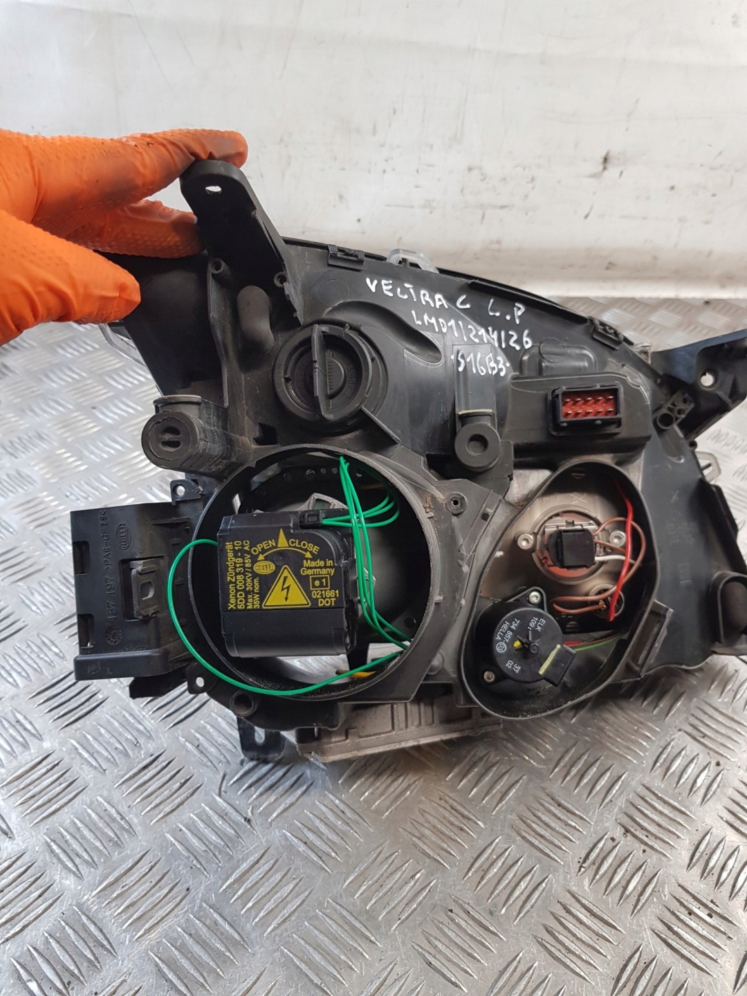 light left front 15588700 + module 24417112 OPEL VECTRA C 03R- EUROPA