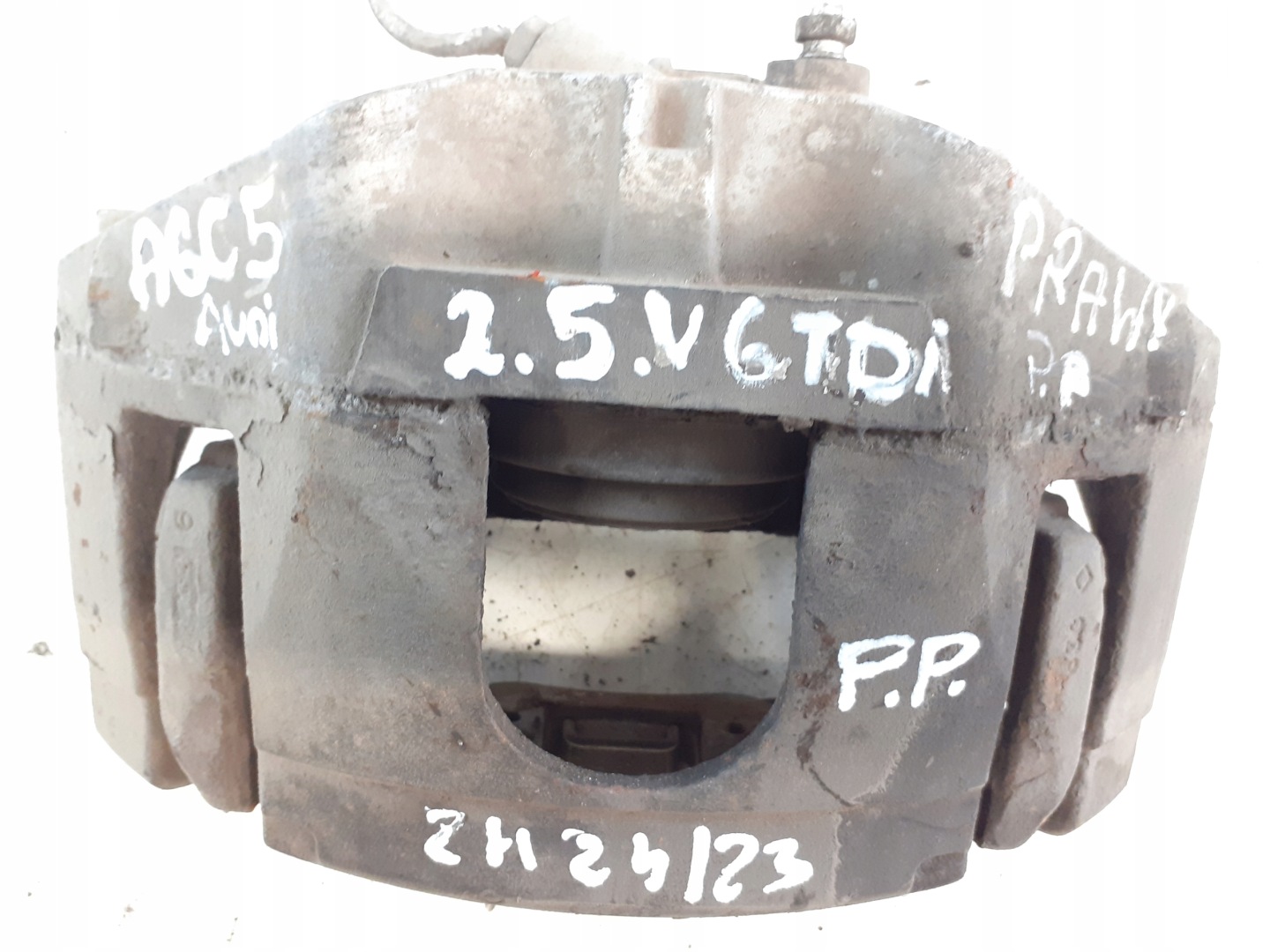 caliper right front AUDI A6 C5 2.5 TDI V6