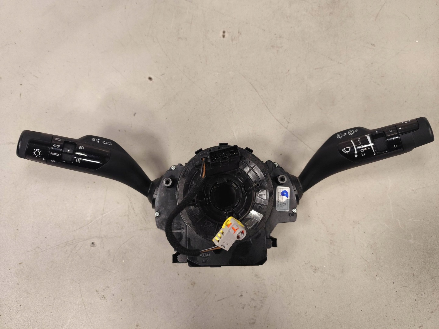 KIA SPORTAGE V steering wheel levers and controls ring control 934D4R2970