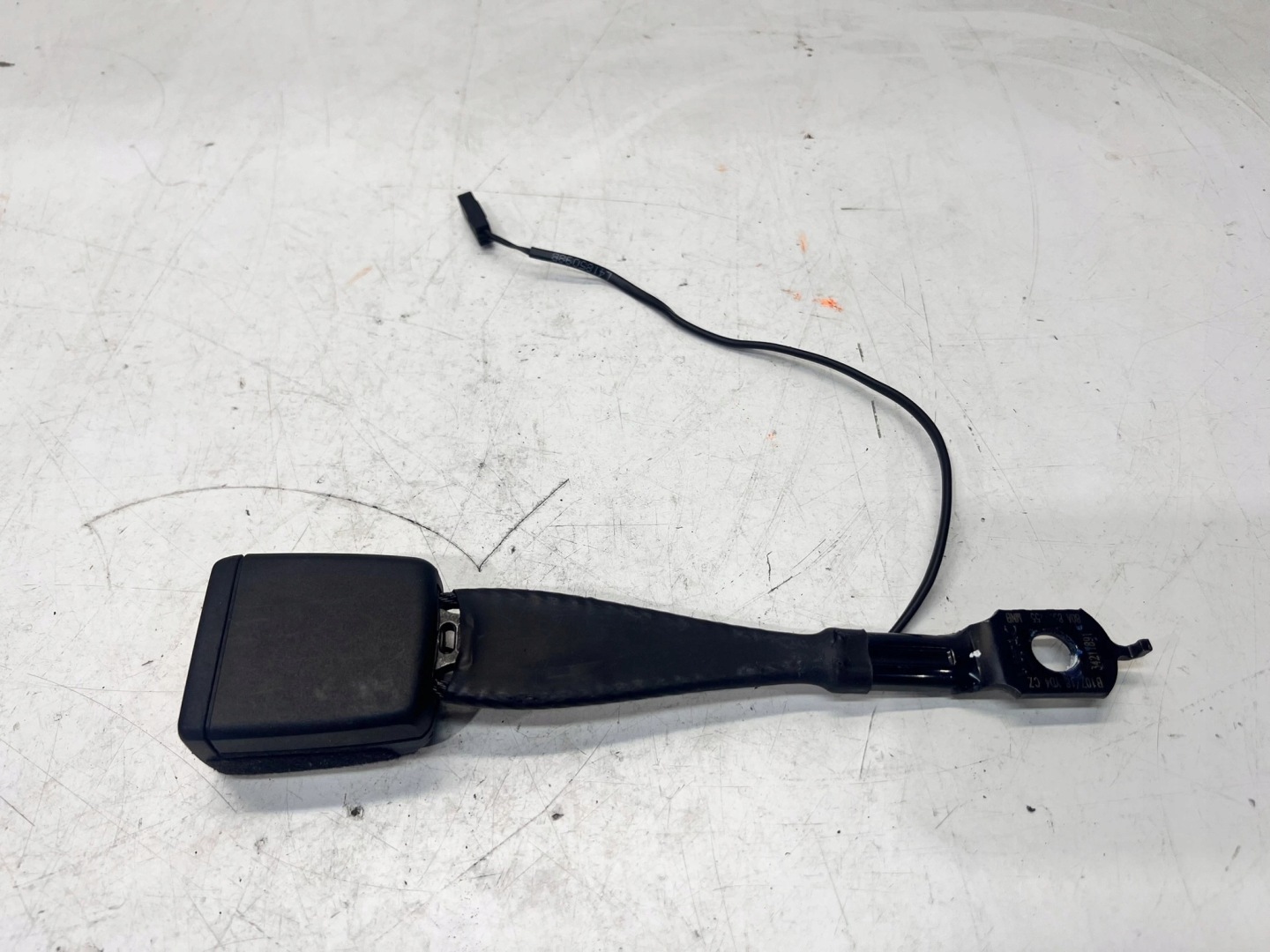 ZAPINKA supports left right AUDI Q5 FY 80A857755