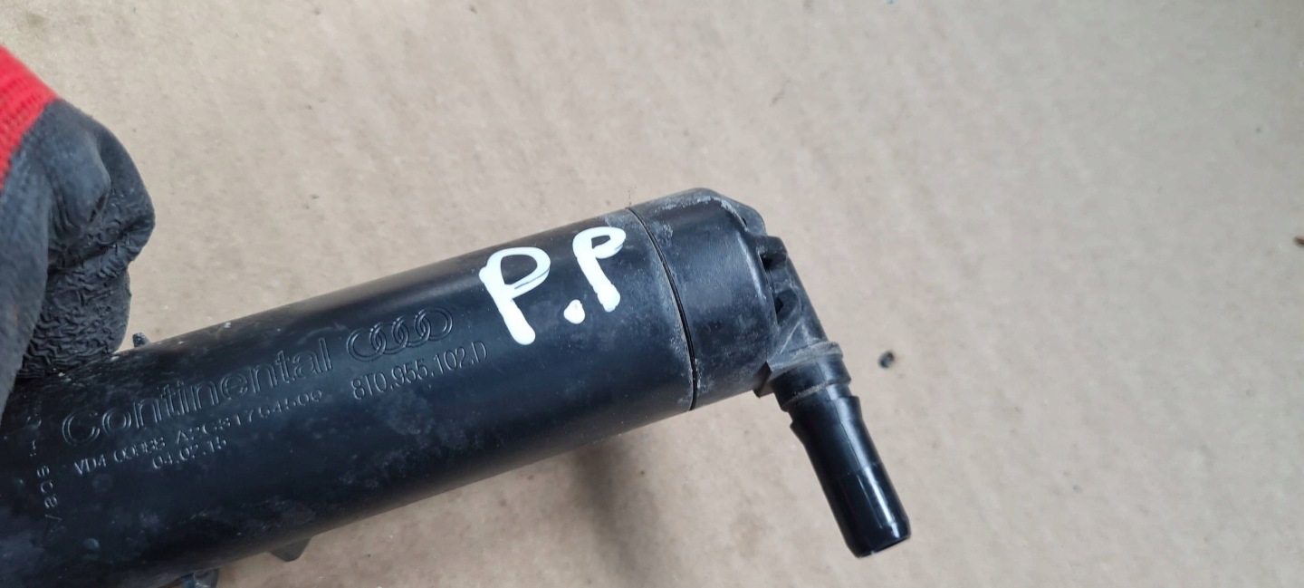 A5 8T S5 LIFT washer lights REFLEKTORA right front 8T0955102D