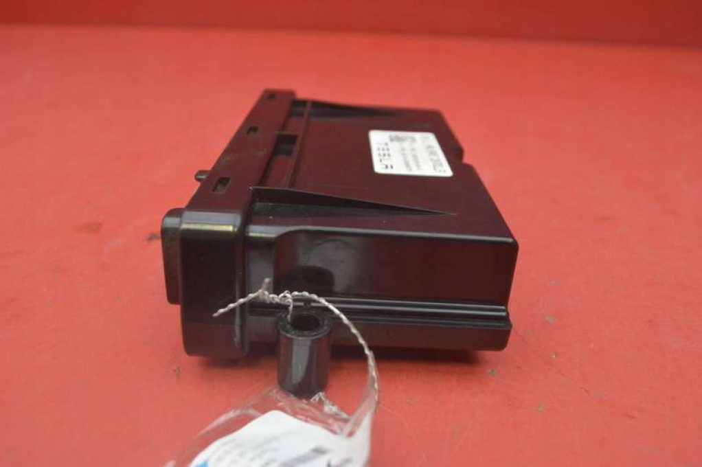 control unit module brakes POSTOJOWEGO 1007618-00-E TESLA MODEL S 12-20