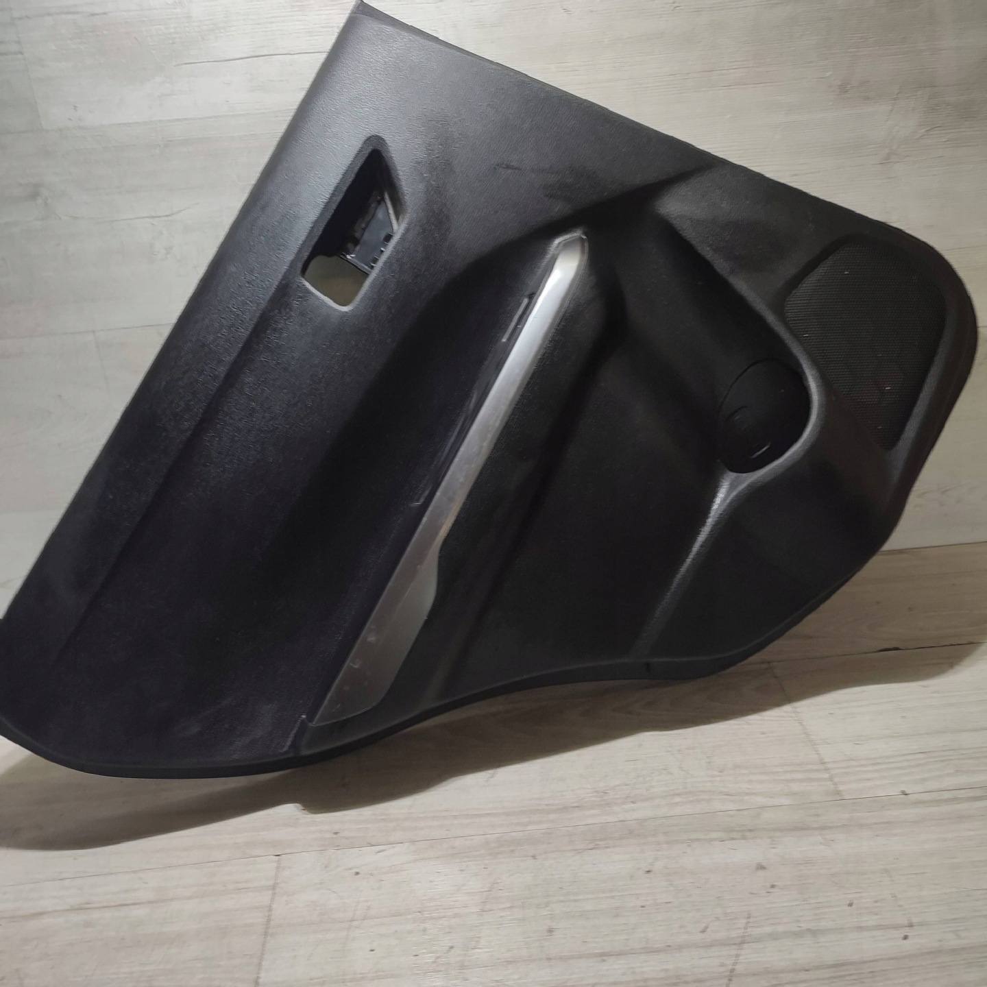 side rear coupe rear part side left Suzuki Vitara (LY) 8307554P20