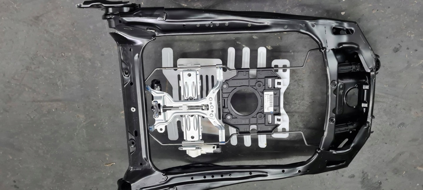 A4 B9 8W support OPARCJE seat right front 8W0881046AT A5 8W