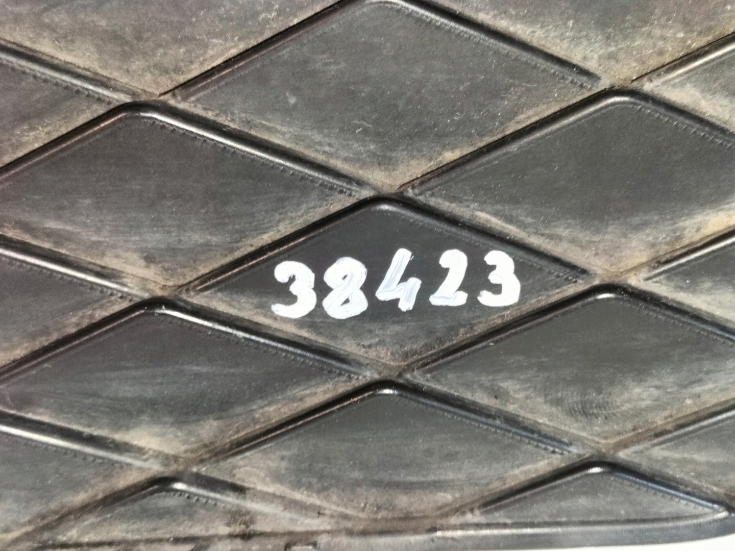 grille grid of a bumper front right BMW X6 E71 08