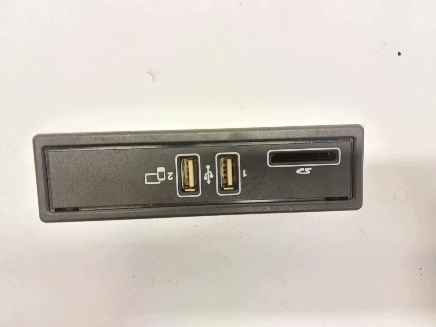 MERCEDES W213 E300de Kombi adapter USB SD A2138200400