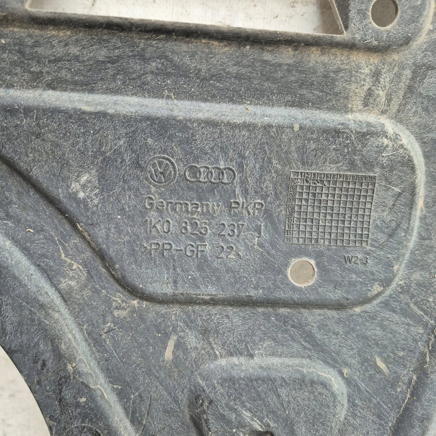 VW GOLF V 5 03-09 cover cover below engine