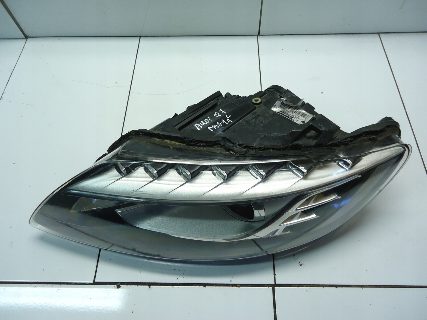AUDI Q7 LIFT light left left front XENON UK 4L0941003AG