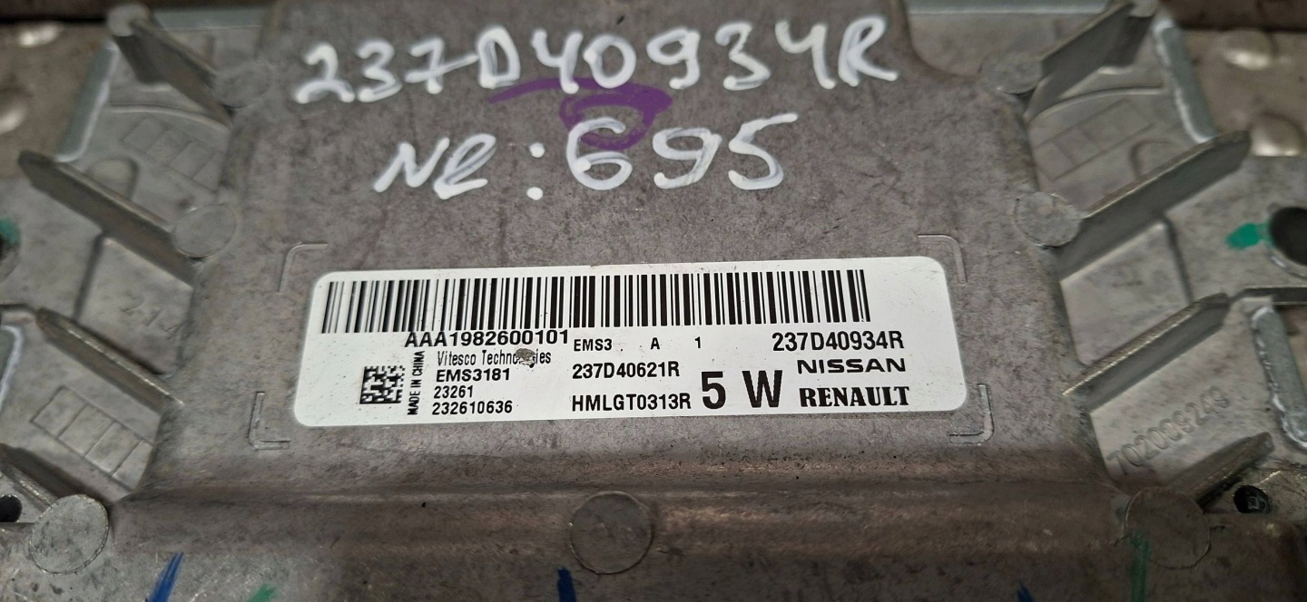 control unit of the engine computer 237D40934R AAA1982600101 237D40621R DACIA SPRING