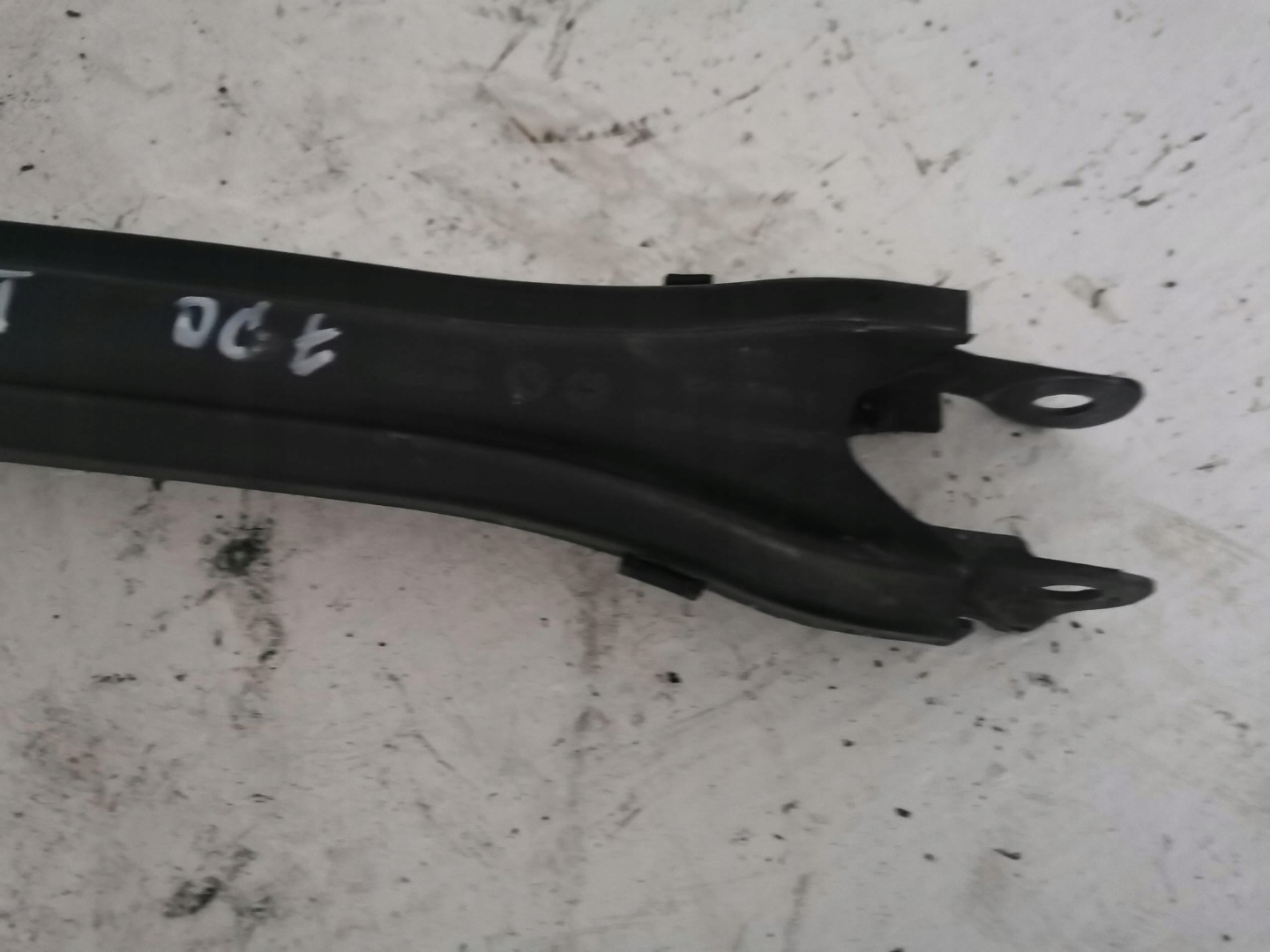 Querlenker links heck unterer MERCEDES C-KLASA W204 07-14