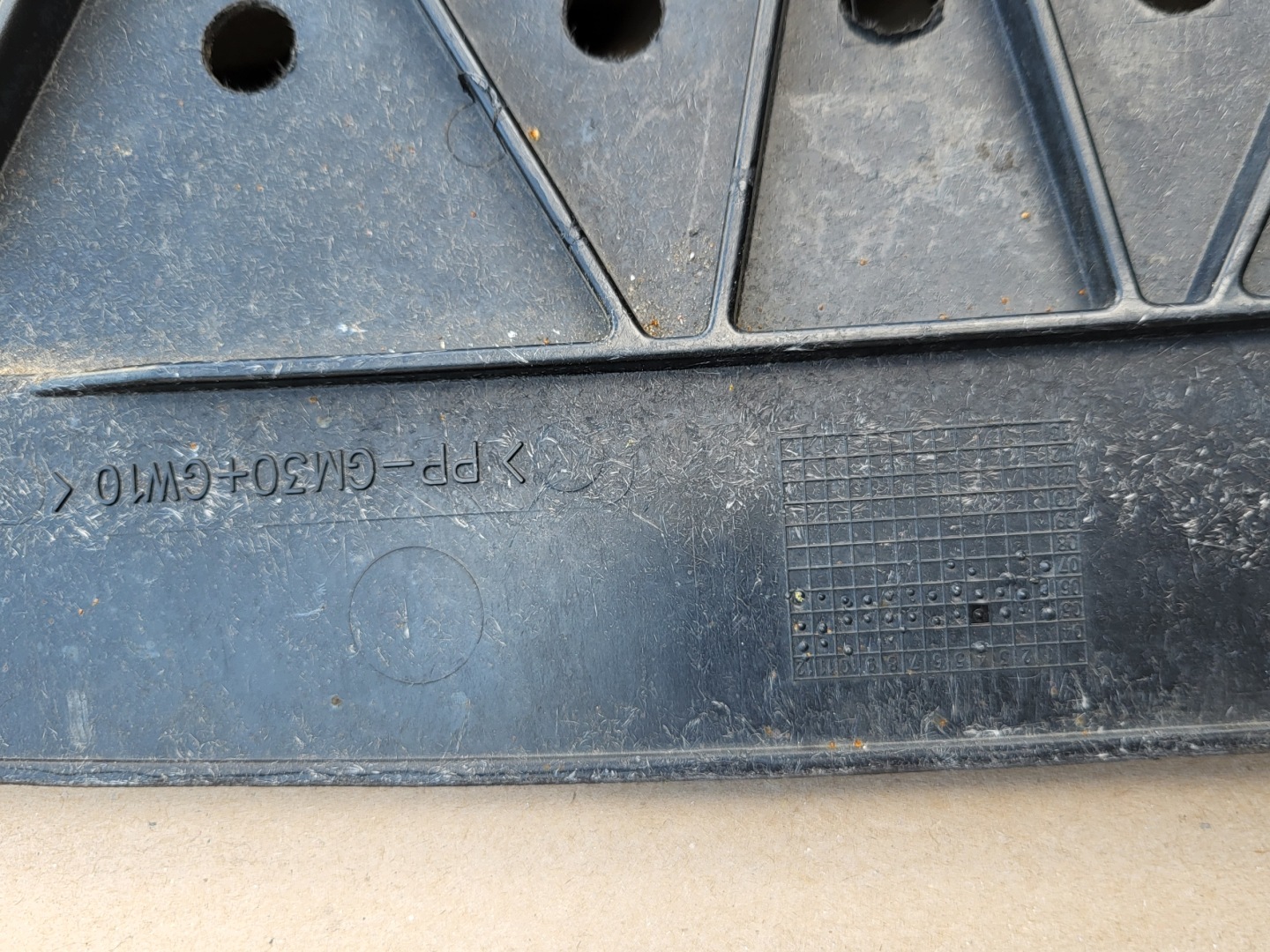 sider support pillar of a bumper front console STOPIEN VW GOLF V plus OE